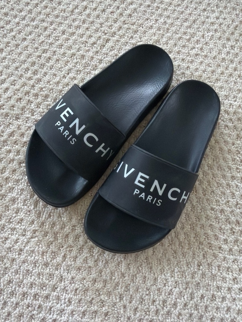 Givenchy pool slides